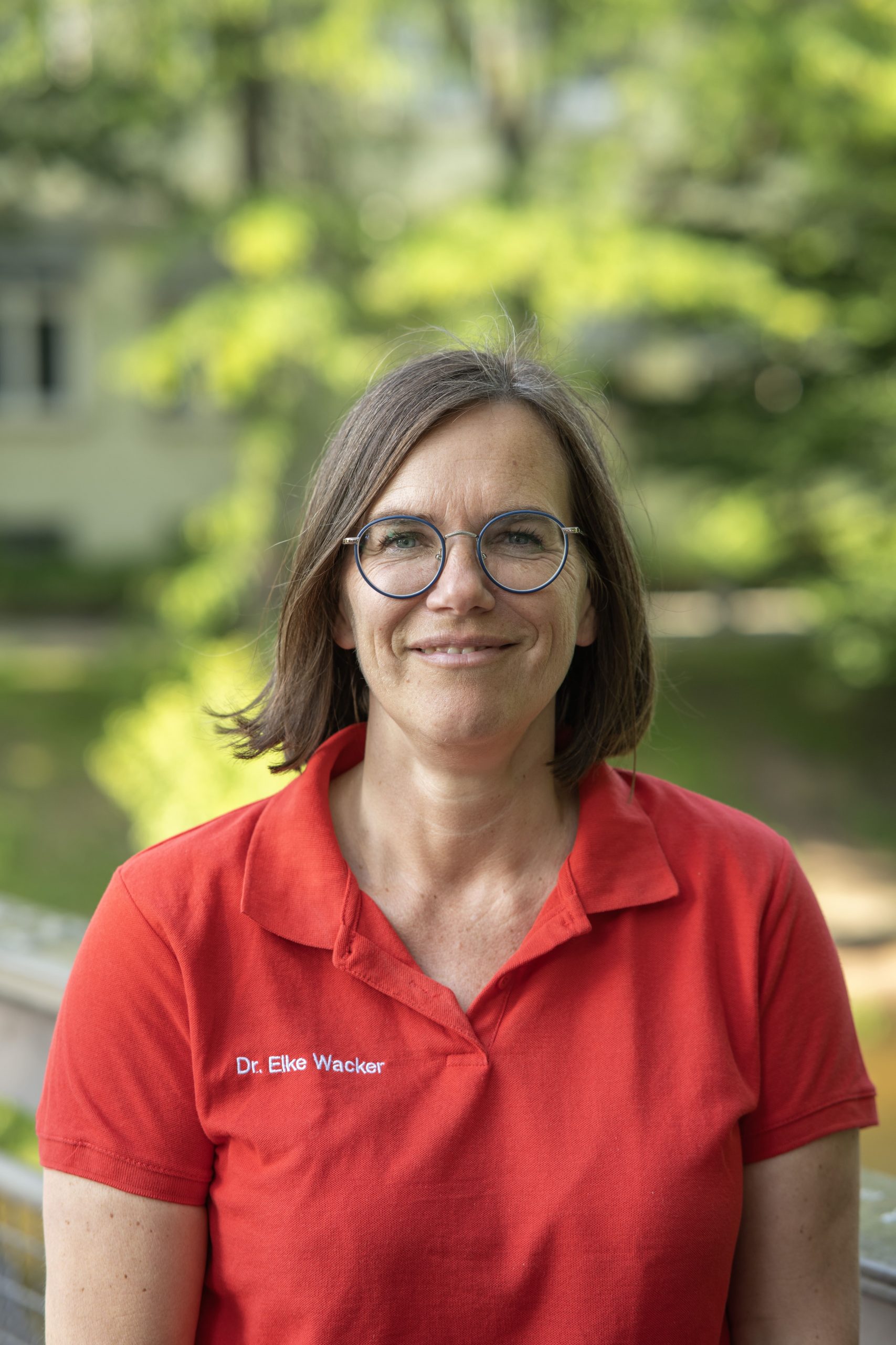 Dr. Elke Wacker